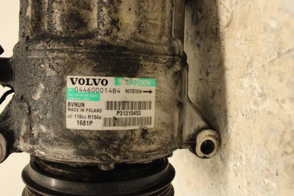 COMPRESSEUR DE CLIMATISATION VOLVO V60 - Vue 3